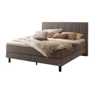 Boxspringbett Donna von Hasena, freigestellt vor weissem Hintergrund