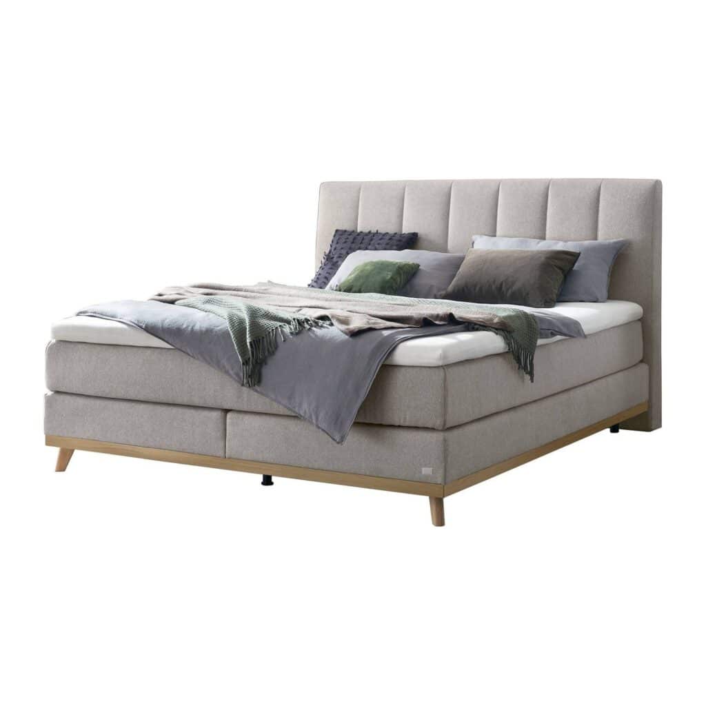 Boxspringbett Stefania von Hasena, freigestellt vor weissem Hintergrund